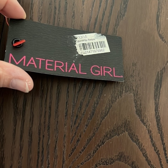 Material Girl blue jean short shorts with studded pocket. Size 7 NWT - Picture 4 of 11